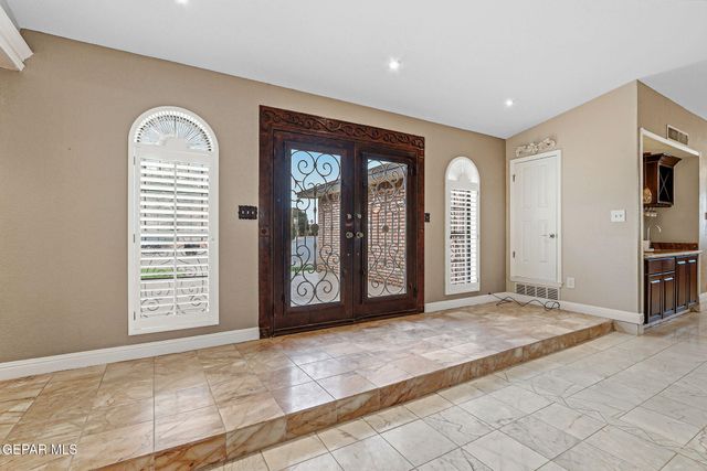 2063 GREENLEE Drive, El Paso, TX 79936