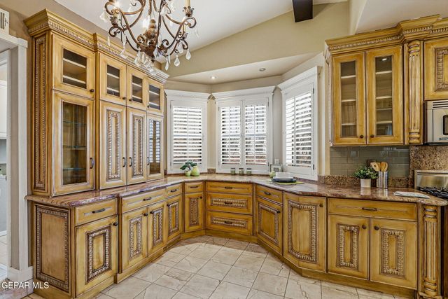 2063 GREENLEE Drive, El Paso, TX 79936
