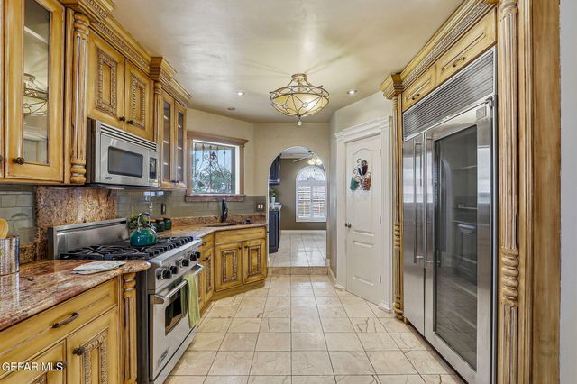 2063 GREENLEE Drive, El Paso, TX 79936