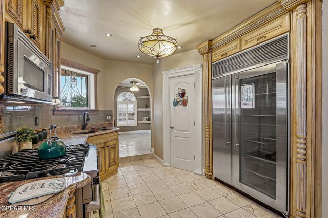 2063 GREENLEE Drive, El Paso, TX 79936