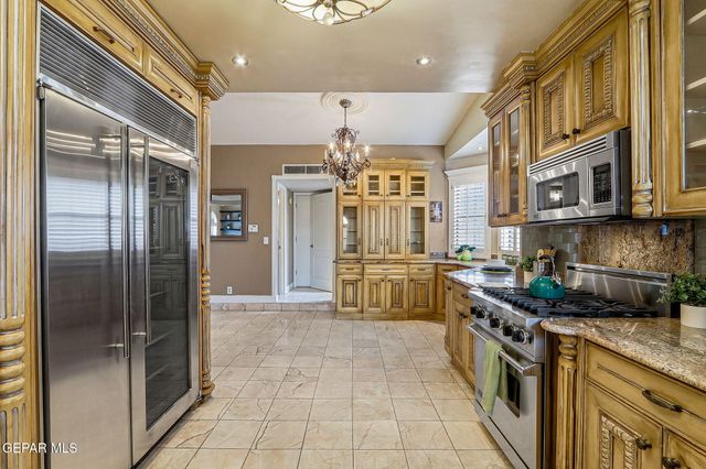 2063 GREENLEE Drive, El Paso, TX 79936