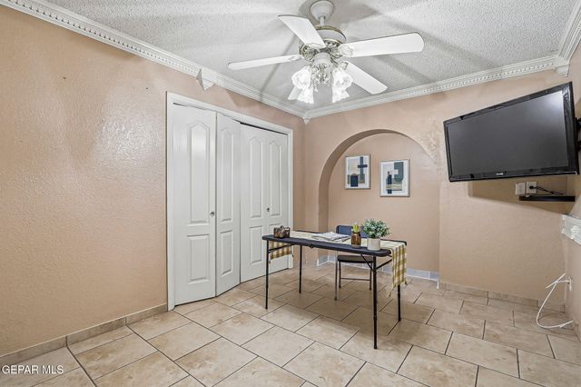 2063 GREENLEE Drive, El Paso, TX 79936