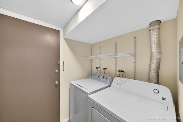 1326 Kingsbury Drive 6, Hanover Park, IL 60133