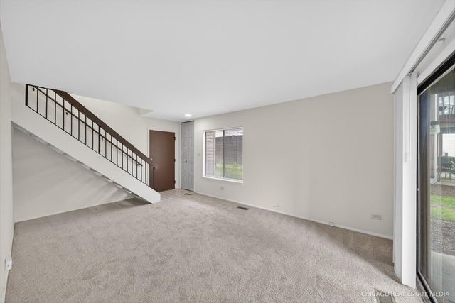 1326 Kingsbury Drive 6, Hanover Park, IL 60133