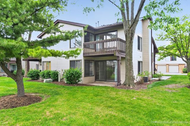 1326 Kingsbury Drive 6, Hanover Park, IL 60133