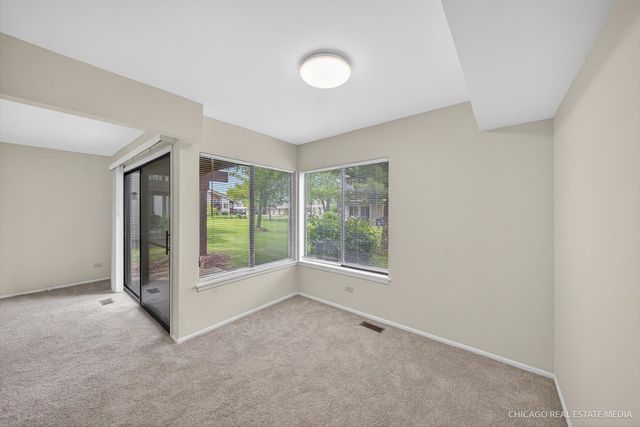 1326 Kingsbury Drive 6, Hanover Park, IL 60133