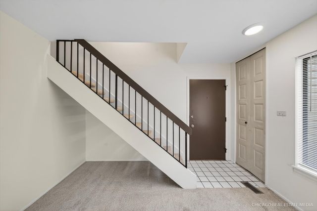 1326 Kingsbury Drive 6, Hanover Park, IL 60133