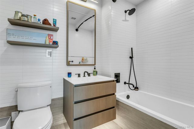 4507 Court Square 11A, Long Island City, NY 11101