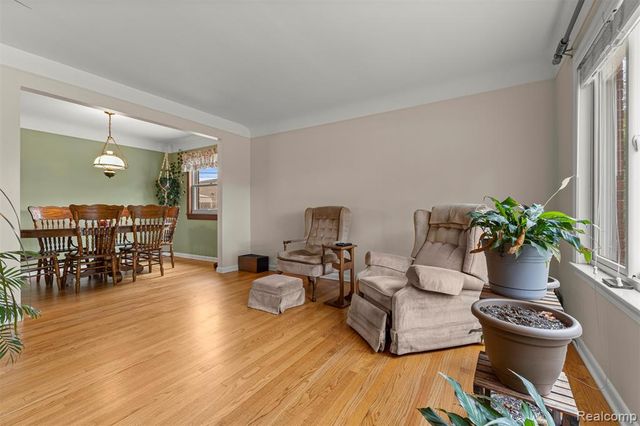 27240 W Pleasant Ridge Street, Dearborn Heights, MI 48127