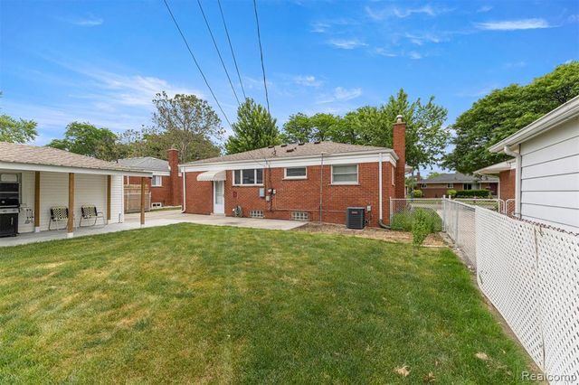 27240 W Pleasant Ridge Street, Dearborn Heights, MI 48127