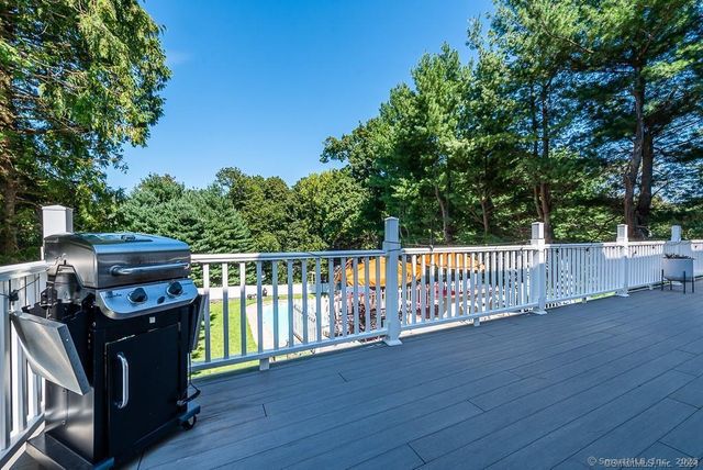 2 Valley Road, Westport, CT 06880