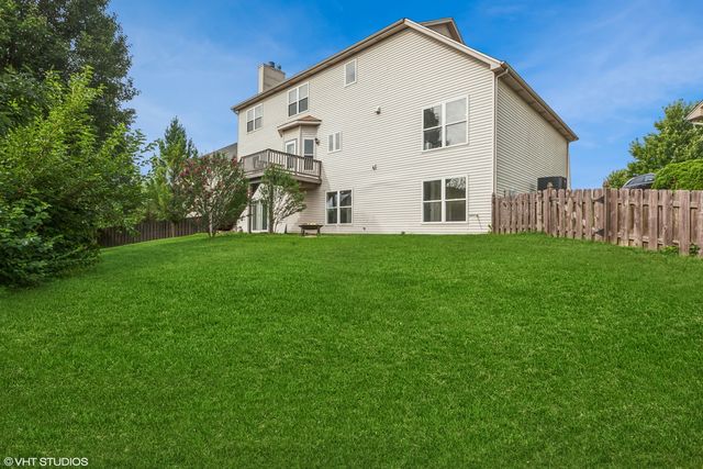 514 Crystal Court, Oswego, IL 60543