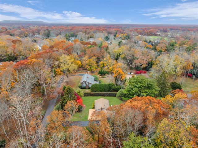 17 Hawkins Lane, Brookhaven, NY 11719