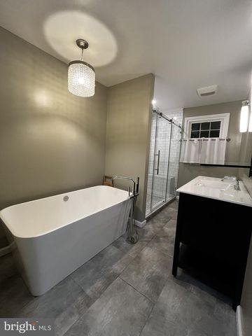 2201 JAMAICA DR, Wilmington, DE 19810