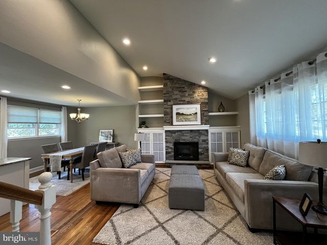 2201 JAMAICA DR, Wilmington, DE 19810