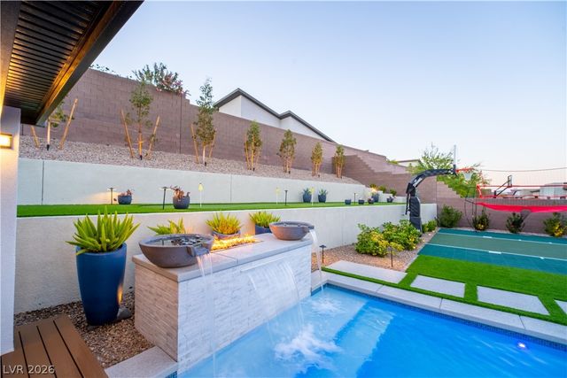 397 Vista Sunset Avenue, Las Vegas, NV 89138