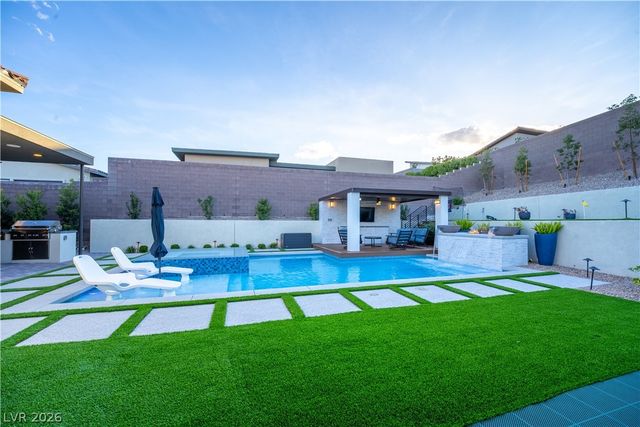 397 Vista Sunset Avenue, Las Vegas, NV 89138