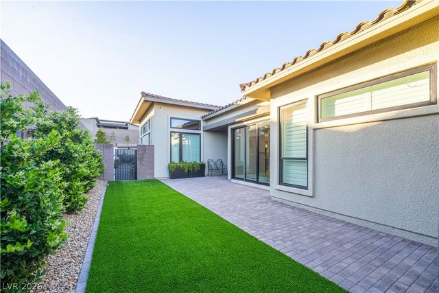 397 Vista Sunset Avenue, Las Vegas, NV 89138