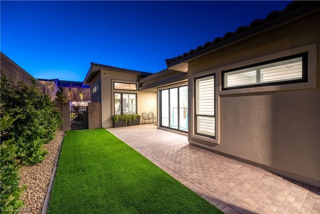 397 Vista Sunset Avenue, Las Vegas, NV 89138