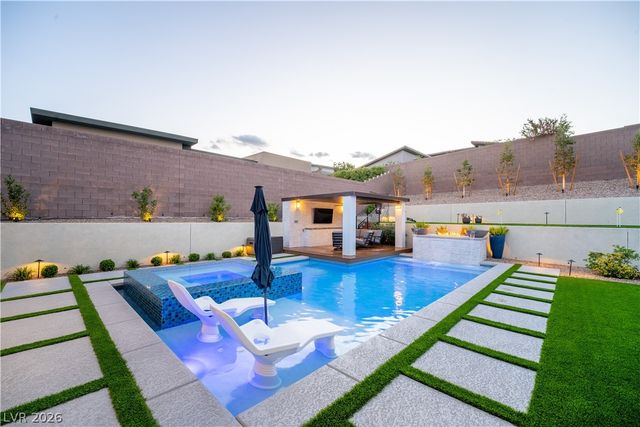 397 Vista Sunset Avenue, Las Vegas, NV 89138