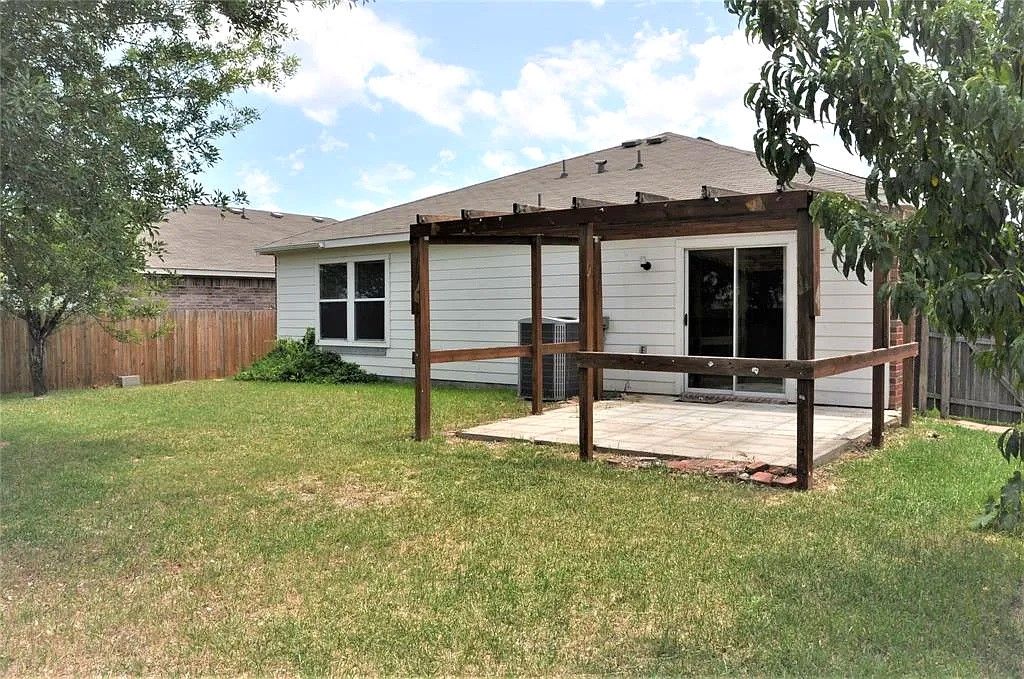 4413 silverwood Trail, Fort Worth, TX 76244