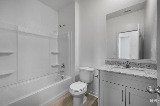 5121 Ivory Gull Street, Bakersfield, CA 93306