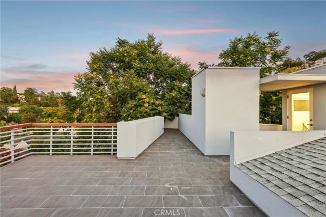 13424 Contour, Sherman Oaks, CA 91423