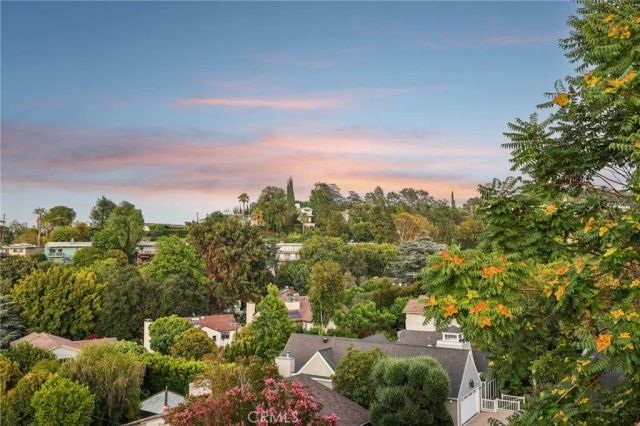 13424 Contour, Sherman Oaks, CA 91423