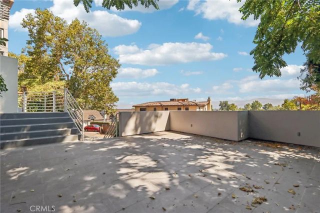 13424 Contour, Sherman Oaks, CA 91423