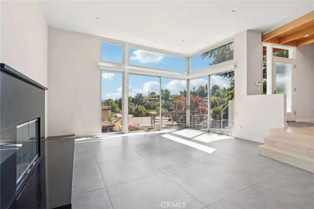 13424 Contour, Sherman Oaks, CA 91423