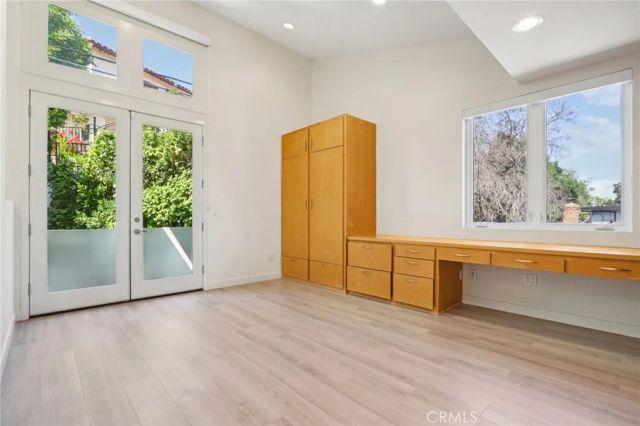 13424 Contour, Sherman Oaks, CA 91423