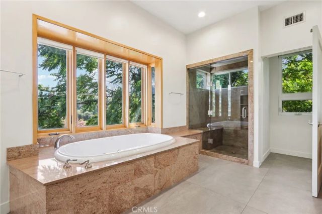 13424 Contour, Sherman Oaks, CA 91423