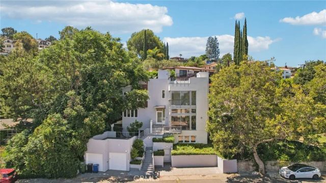 13424 Contour, Sherman Oaks, CA 91423