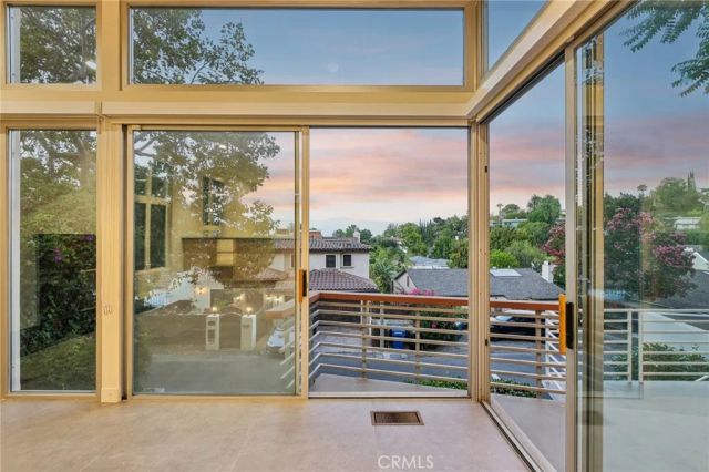 13424 Contour, Sherman Oaks, CA 91423