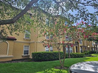 5132 CONROY ROAD 932, Orlando, FL 32811