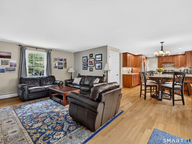 3 Marian Lane, Clinton, CT 06413
