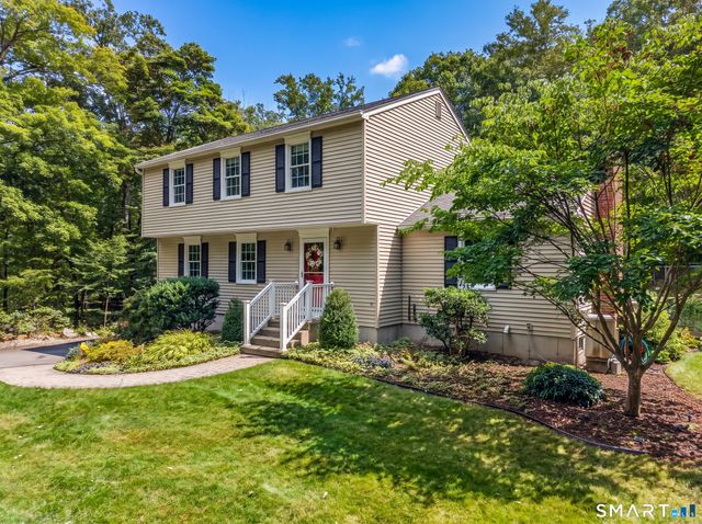 3 Marian Lane, Clinton, CT 06413