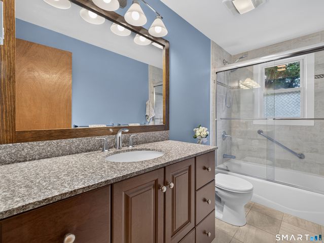 3 Marian Lane, Clinton, CT 06413