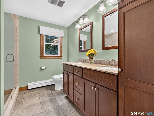 3 Marian Lane, Clinton, CT 06413