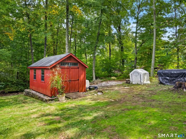 3 Marian Lane, Clinton, CT 06413
