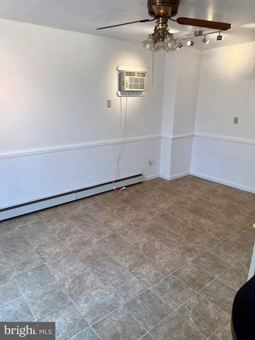 155 E MIDDLE ST, Gettysburg, PA 17325