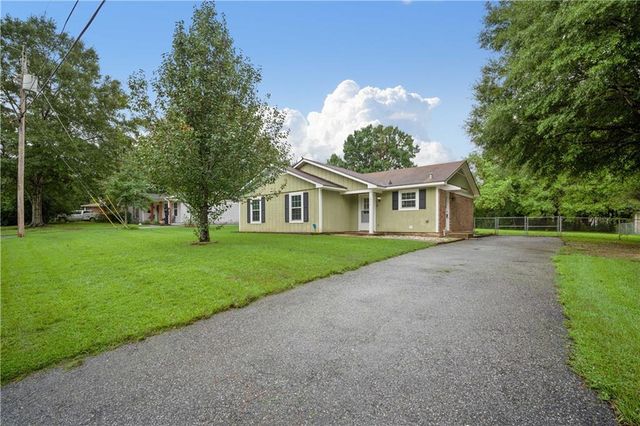 1647 Wagon Wheel Drive, Semmes, AL 36575