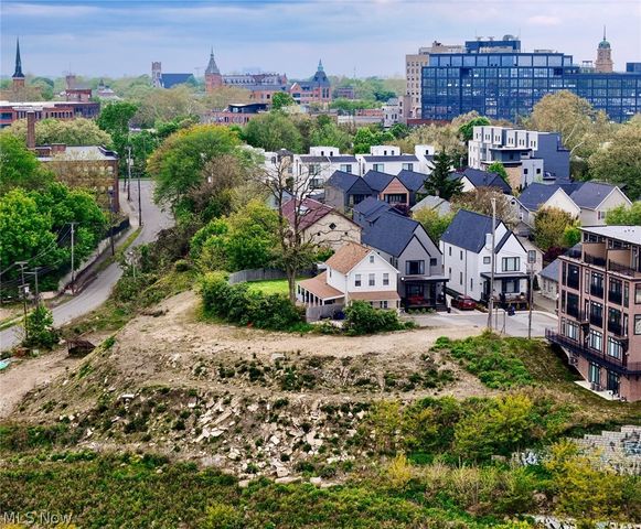 2318 W 19th Street, Cleveland, OH 44113