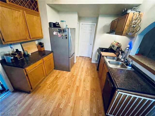 2318 W 19th Street, Cleveland, OH 44113