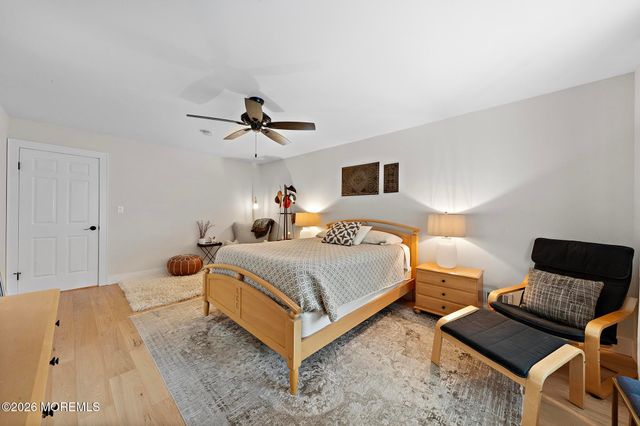 17 Mayfair Court, Little Silver, NJ 07739