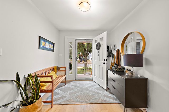 17 Mayfair Court, Little Silver, NJ 07739
