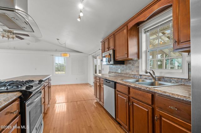 2917 Highway 70, Beaufort, NC 28516