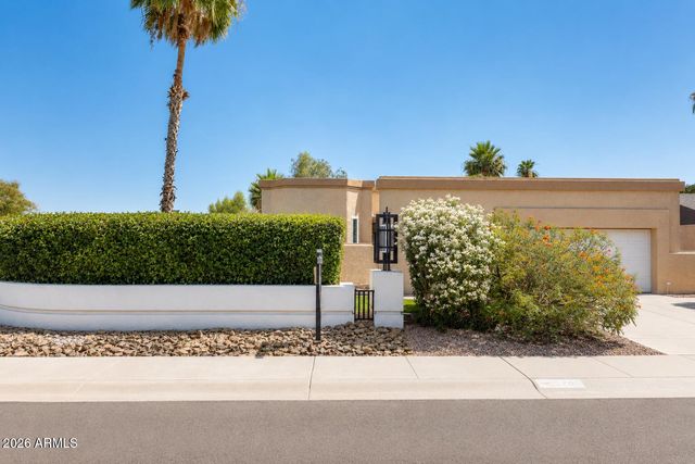 6769 E GRANDVIEW Drive, Scottsdale, AZ 85254