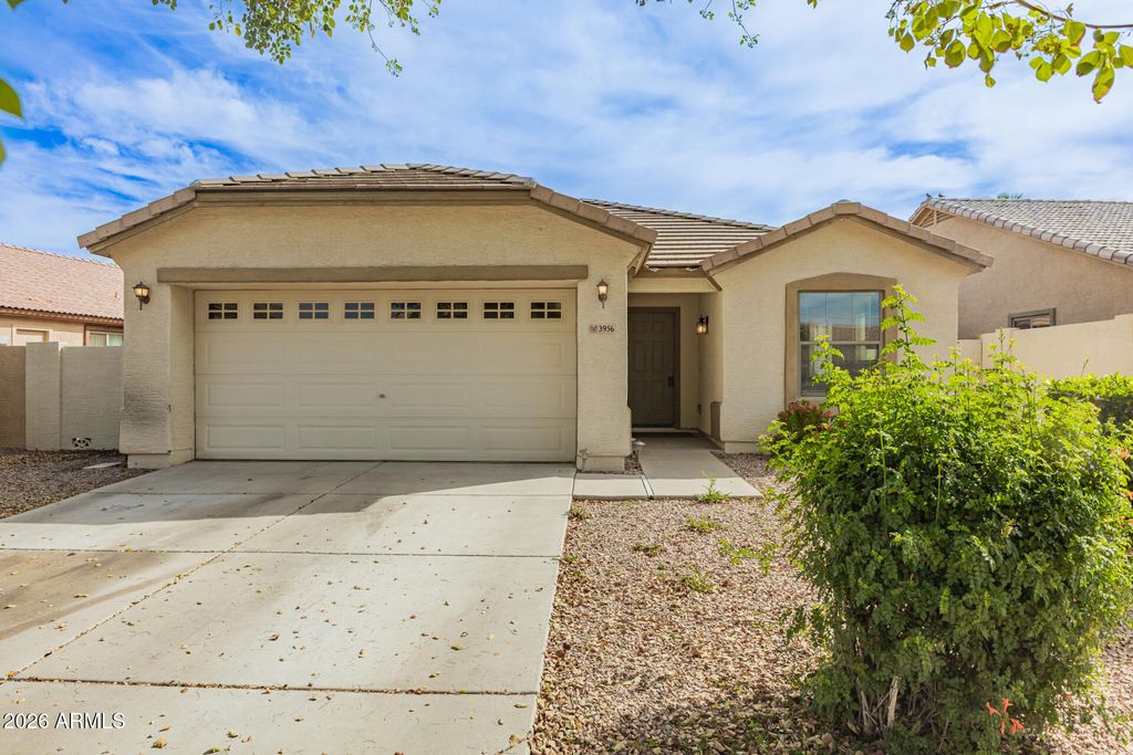3956 E MAPLEWOOD Street, Gilbert, AZ 85297