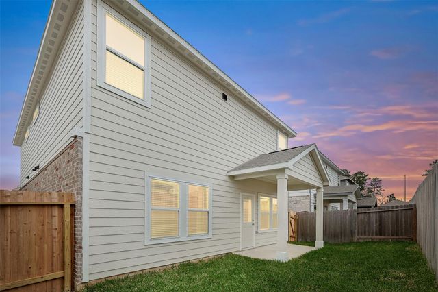 8486 Sweet Cherry Ln, Magnolia, TX 77354